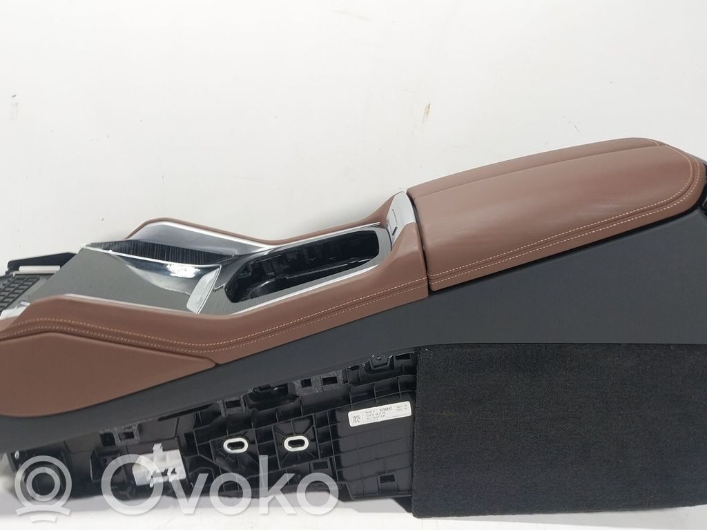 Armrest   51165A3D129
