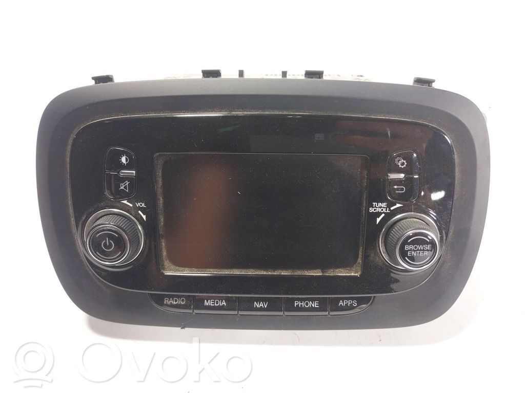 Fiat 500X Panel / Radioodtwarzacz CD/DVD/GPS 