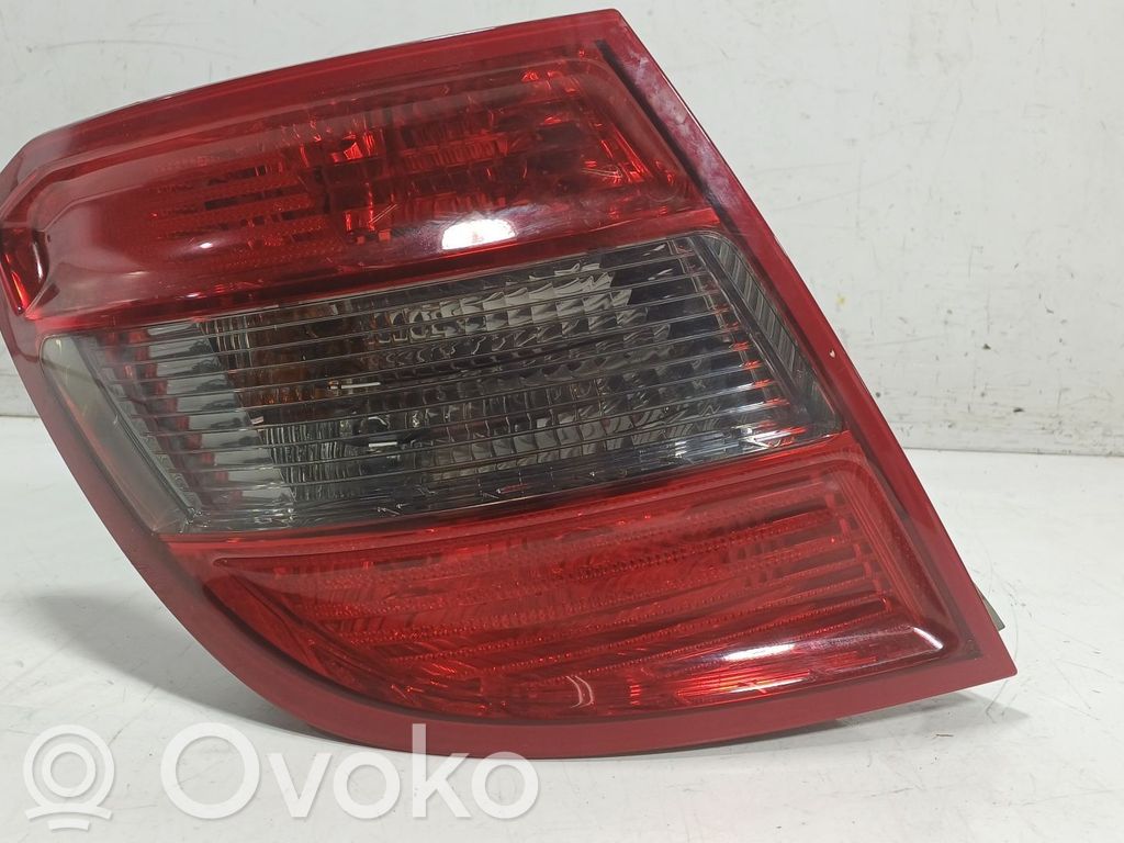 Mercedes-Benz C W204 Lampă spate în caroserie 
