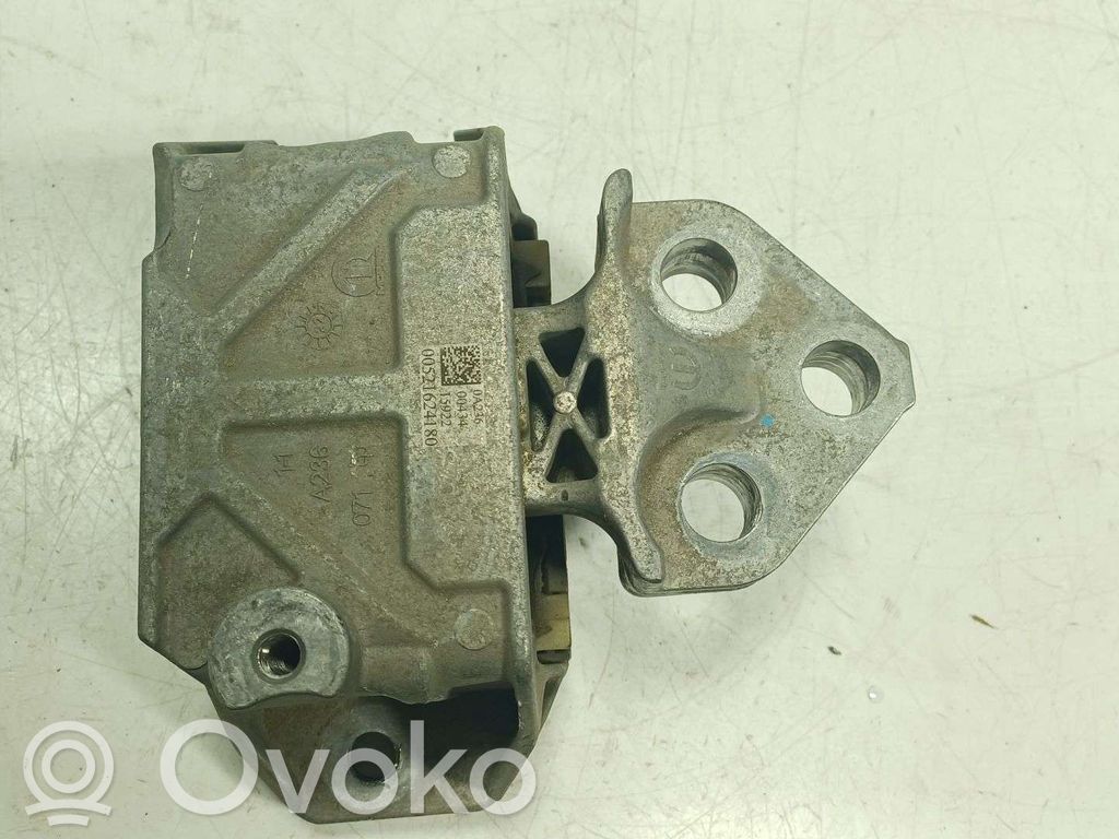 Engine mount bracket   52162418,00521624180