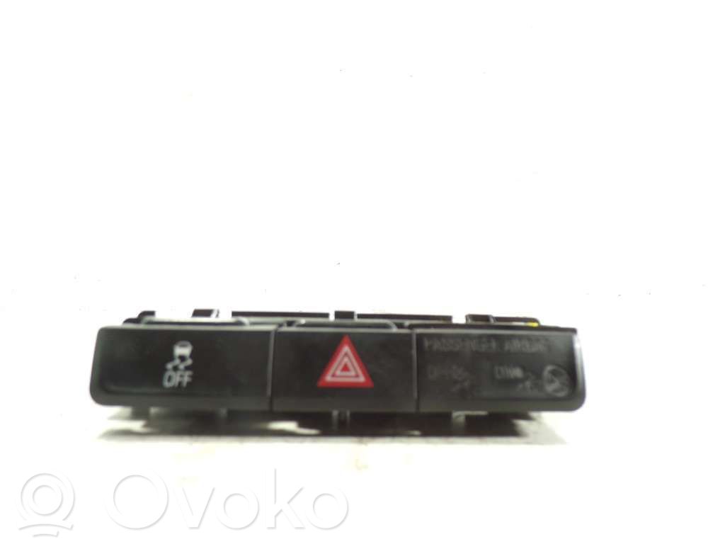 Schalter Warnblinkanlage   95016183