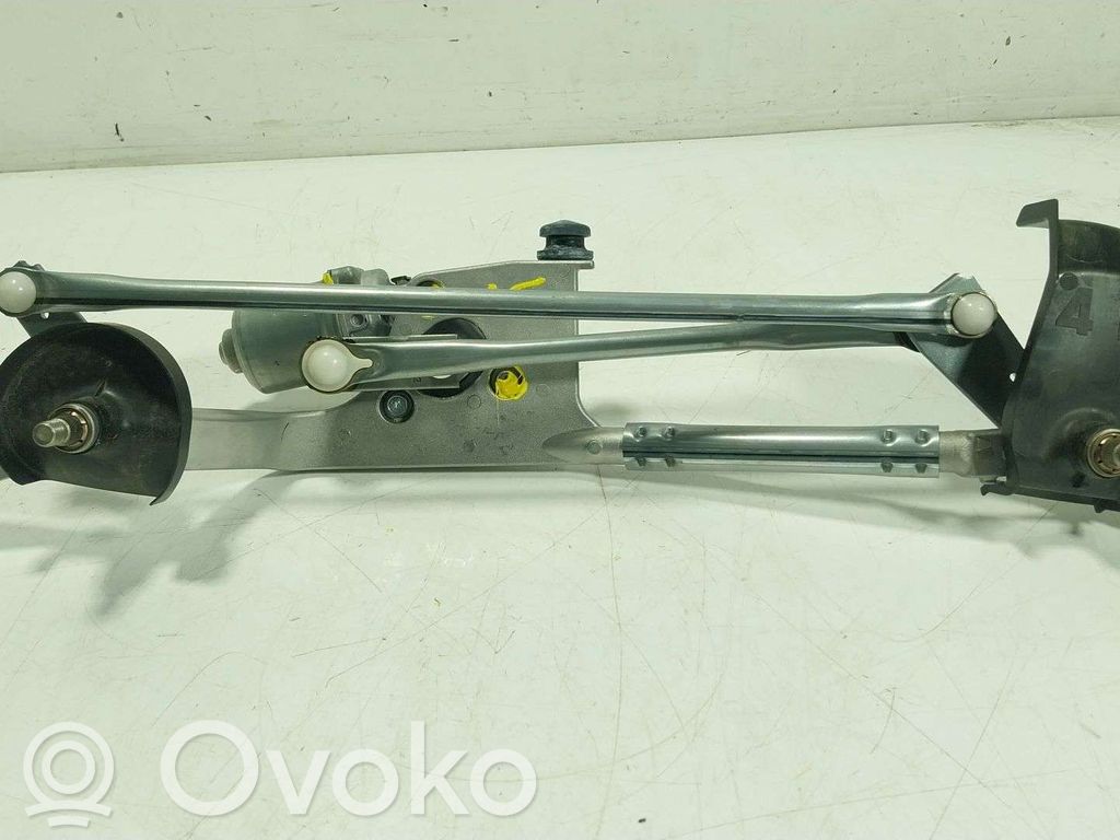 Toyota Yaris XP210 Silniczek wycieraczek szyby przedniej / czołowej 