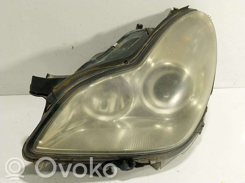 Mercedes-Benz CLS C219 Phare frontale