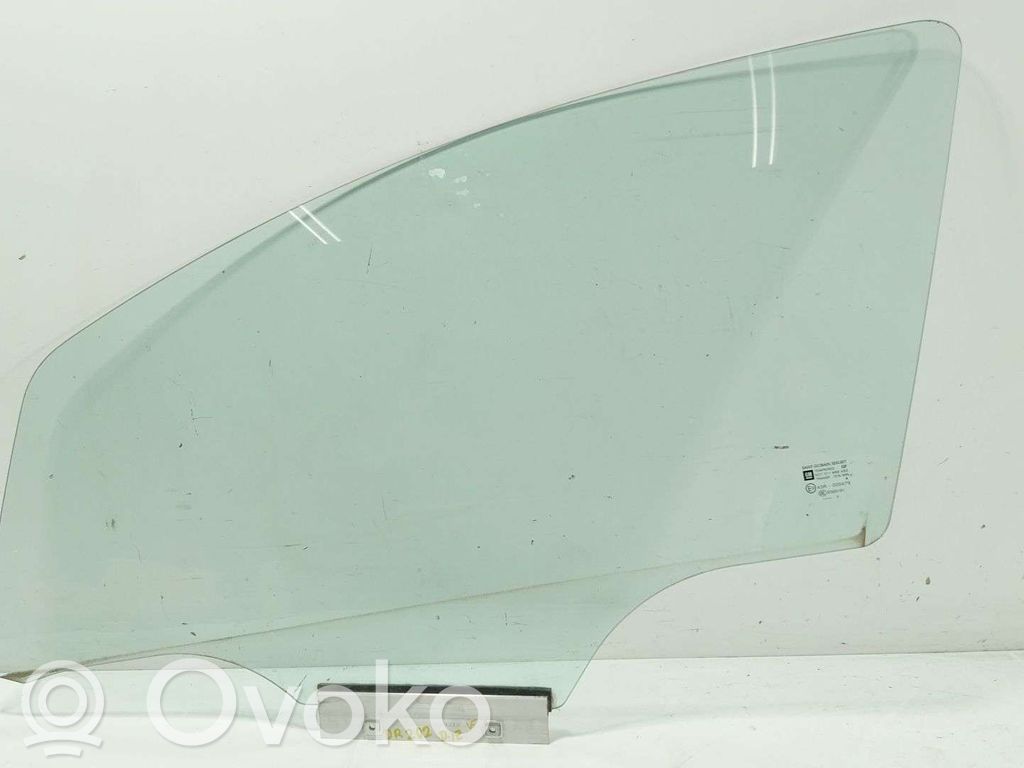 Opel Corsa E Etuoven ikkunalasi, neliovinen malli 