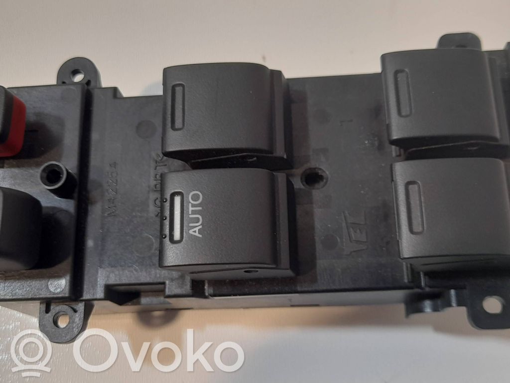 Electric window control switch   M38467