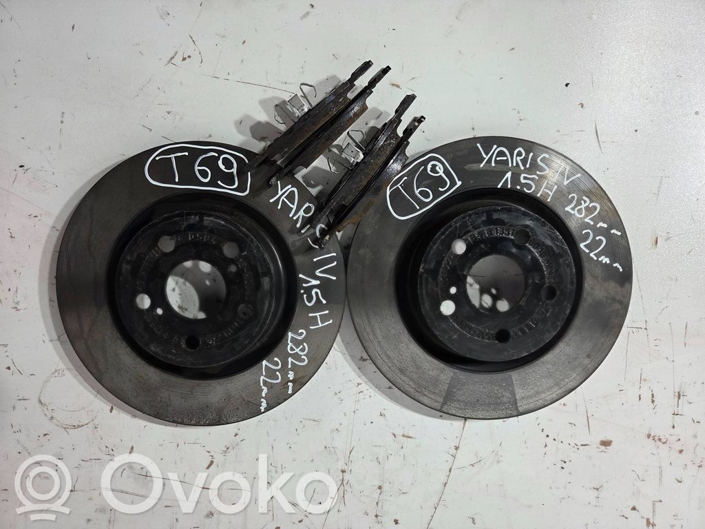 Toyota Yaris XP210 Priekšējais bremžu disks 