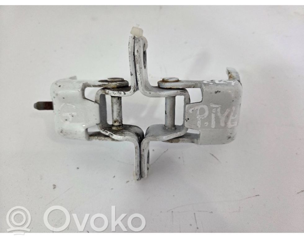 Rear door hinge set   00099