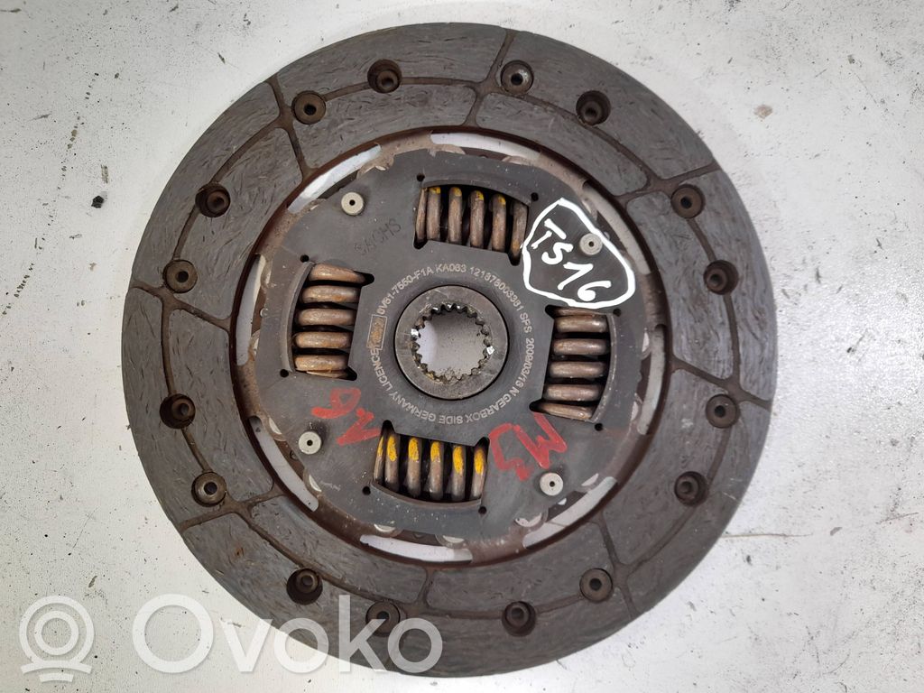 Disque d'embrayage   8V617550F1A
