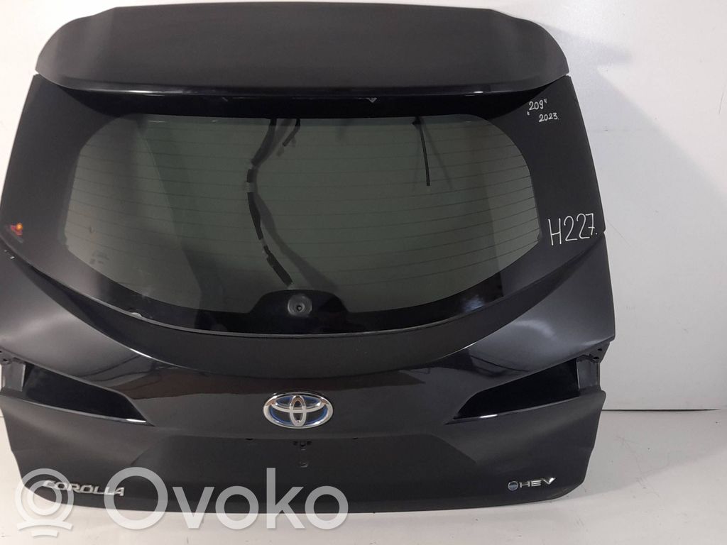 Toyota Corolla E210 E21 Задняя крышка (багажника) 
