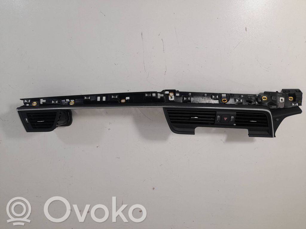 Audi Q5 SQ5 FY Kojelaudan tuuletussuuttimen suojalista 