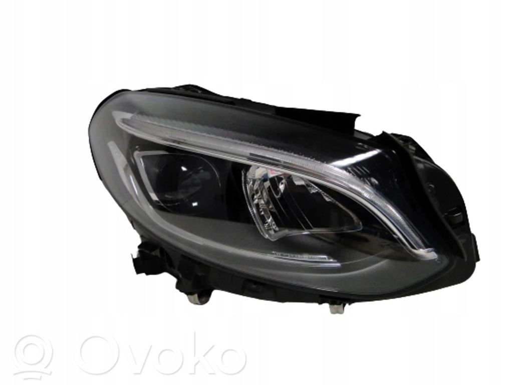 Mercedes-Benz B W246 W242 Lampa przednia 