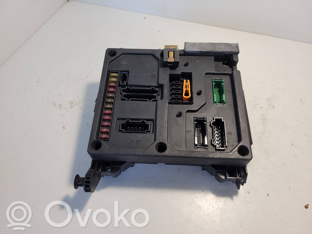 Ford Galaxy Fuse module 