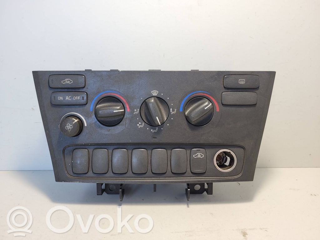 Volvo V70 Climate control unit 