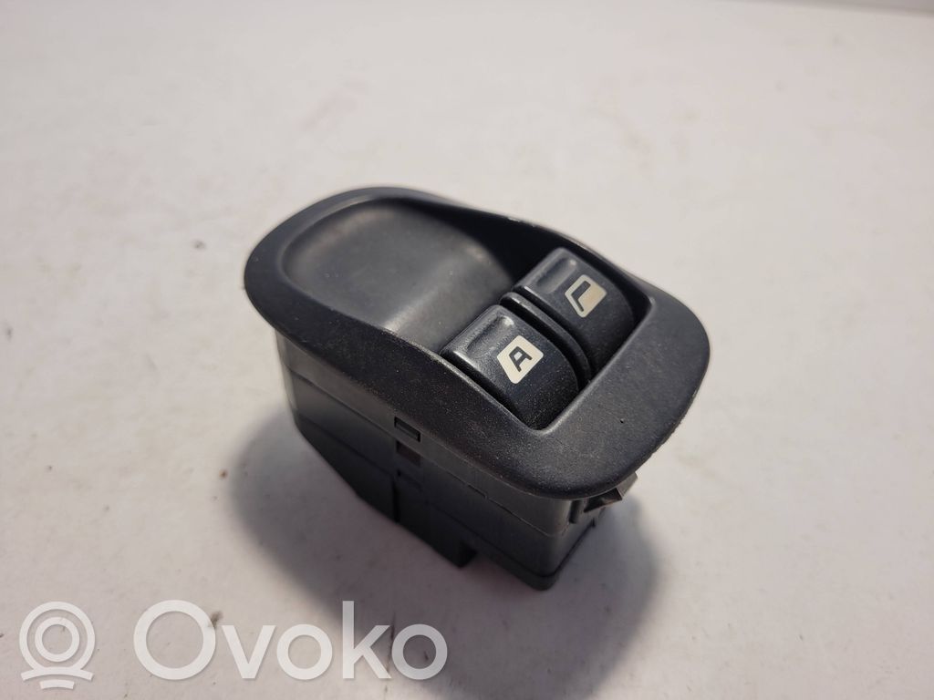 Peugeot 206 Elektrinių langų jungtukas 