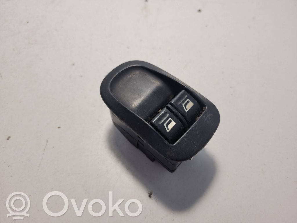 Peugeot 206 Electric window control switch 