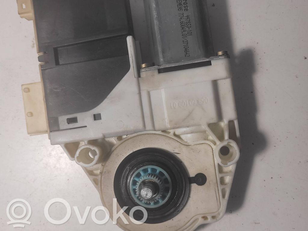 Citroen C4 I Etuoven ikkunan nostomoottori 