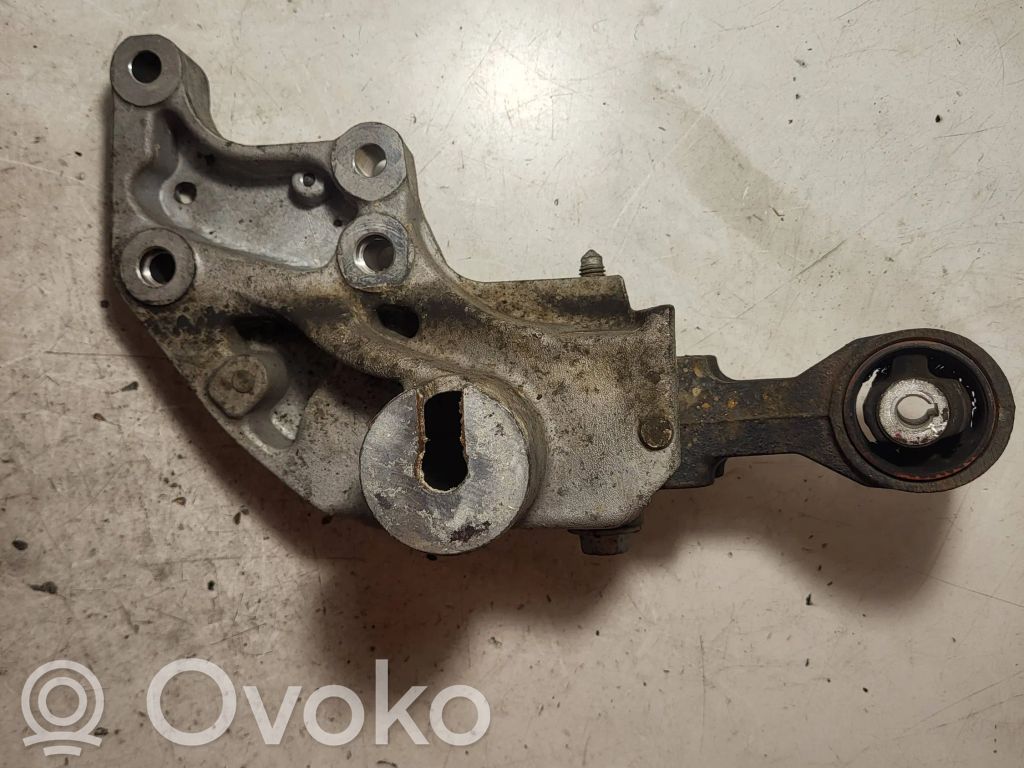 Citroen C5 Engine mounting bracket 