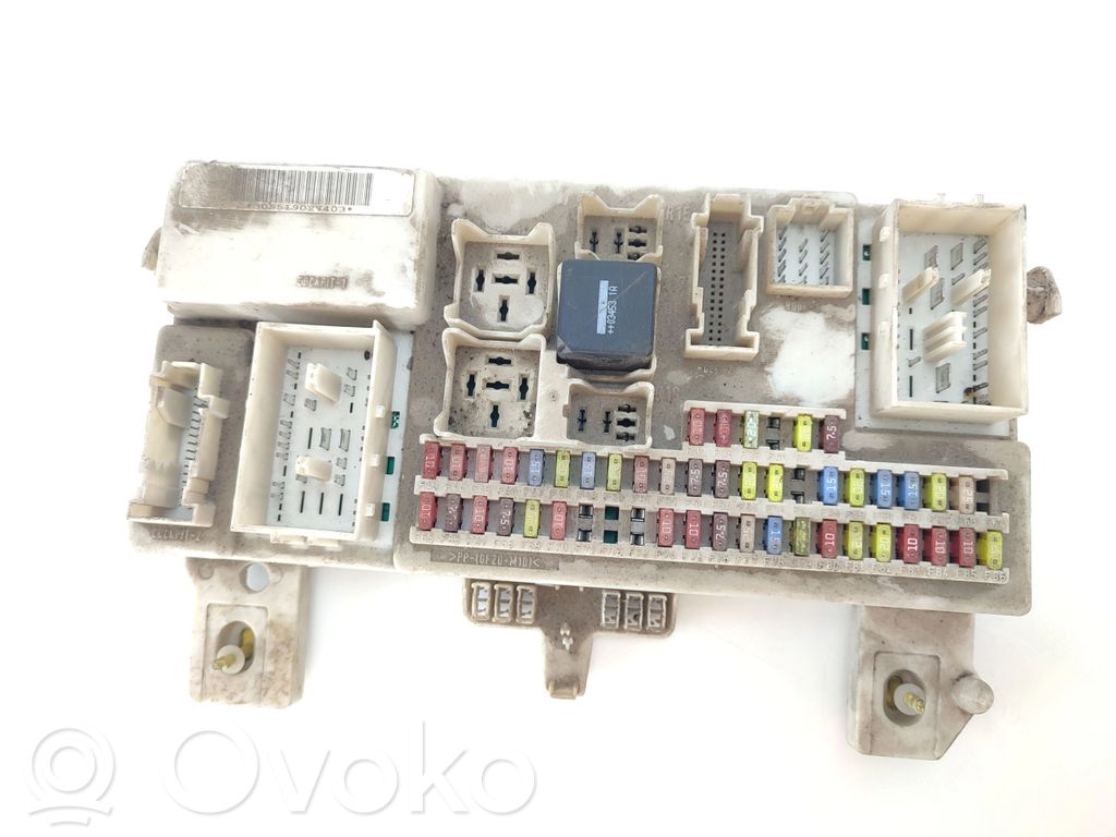 Fuse box set   3M5T14A073