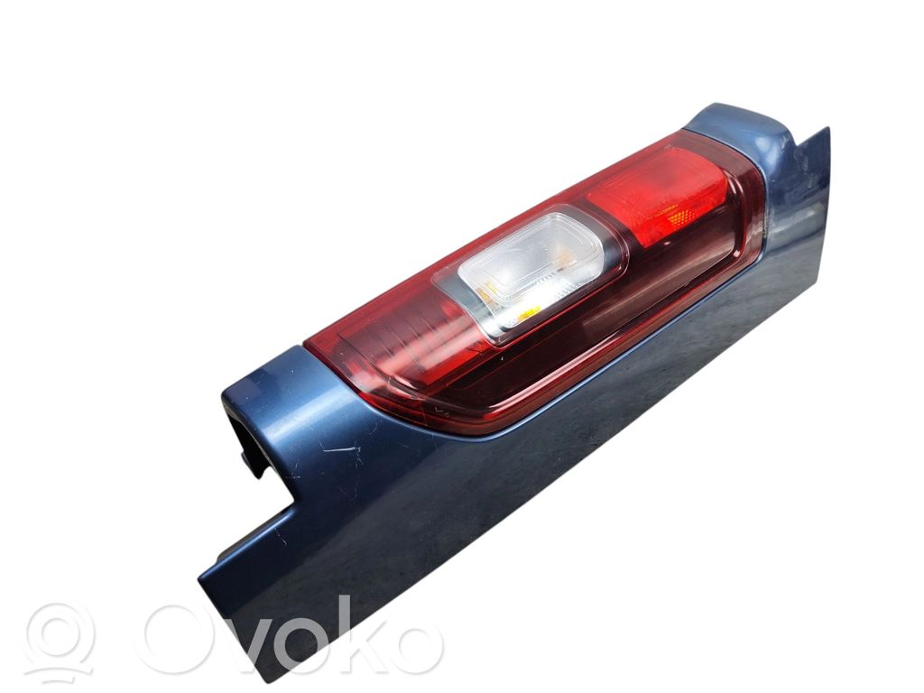 Opel Vivaro Lampă spate în caroserie 
