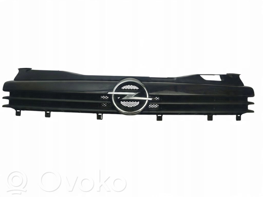 Opel Astra F Griglia anteriore 