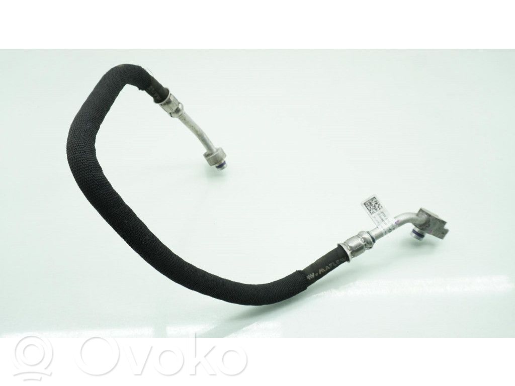 Audi A4 S4 B9 8W Ilmastointilaitteen putki (A/C) 