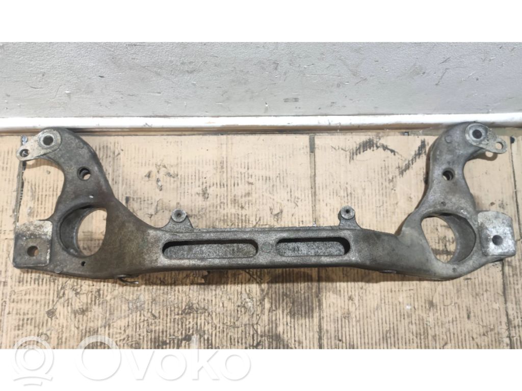 Volkswagen Touareg I Front subframe 