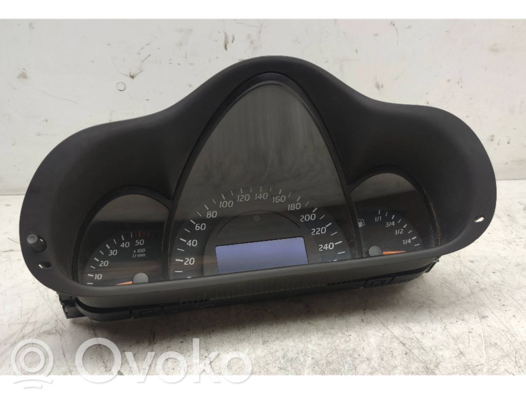 Mercedes-Benz C W203 Tachimetro (quadro strumenti) 