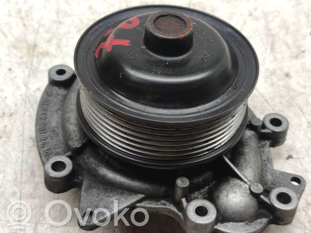 Mercedes-Benz E W211 Pompe de circulation d'eau 