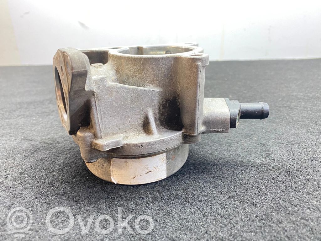 Audi A4 S4 B8 8K Bomba de vacío 