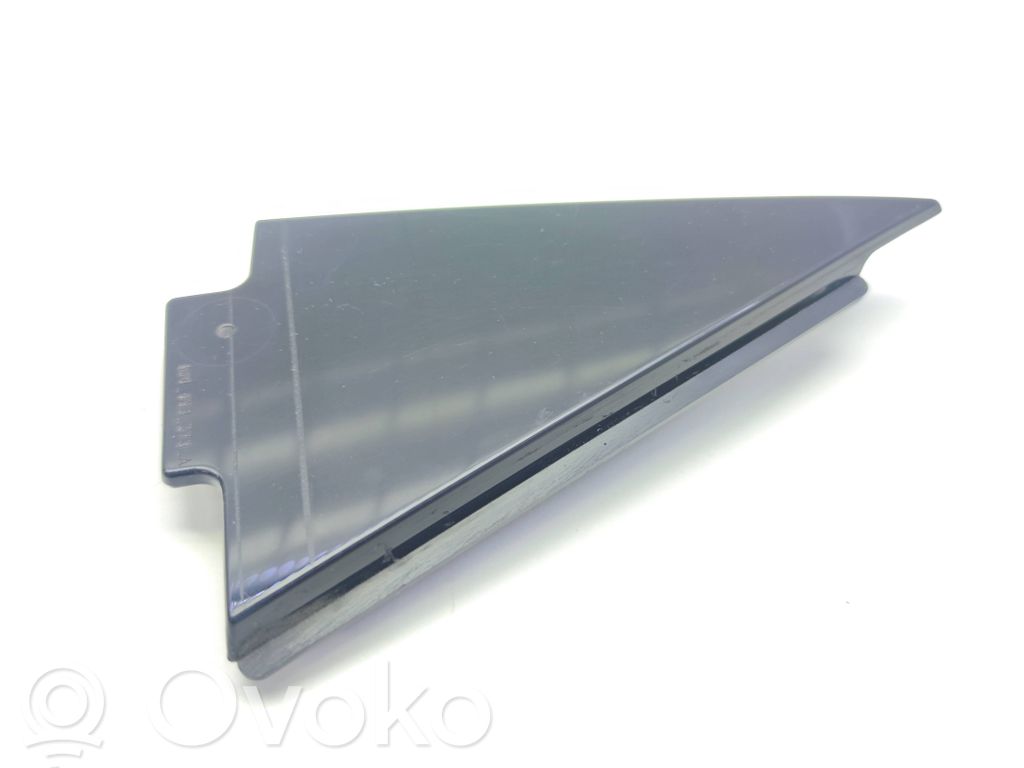 Listwa / Uszczelka szyby drzwi tylnych   8U0853273A