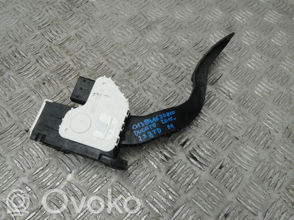 Fiat Ducato Kita salono detalė 