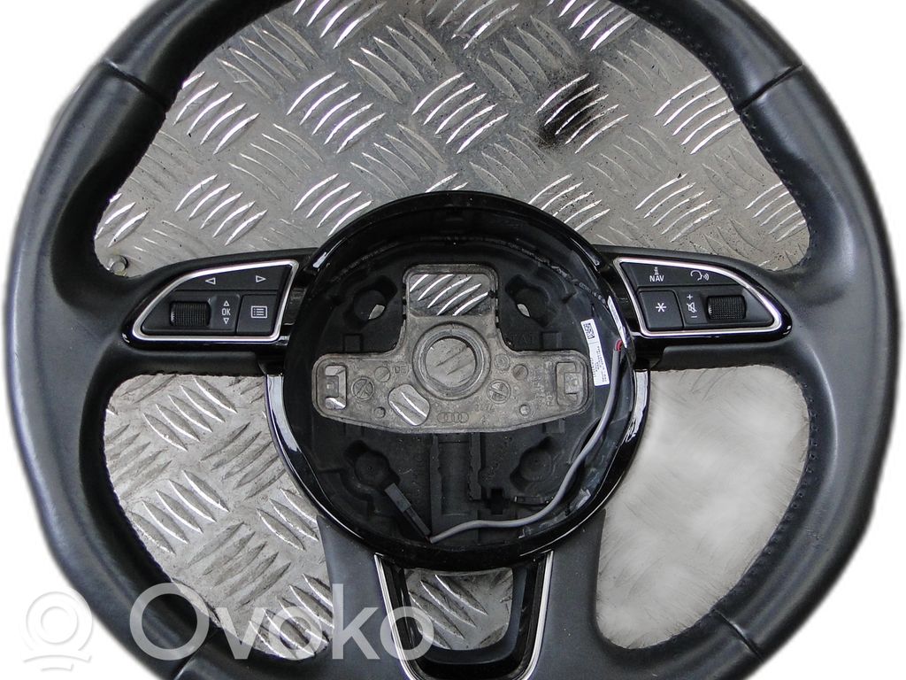 Audi Q3 8U Steering wheel 