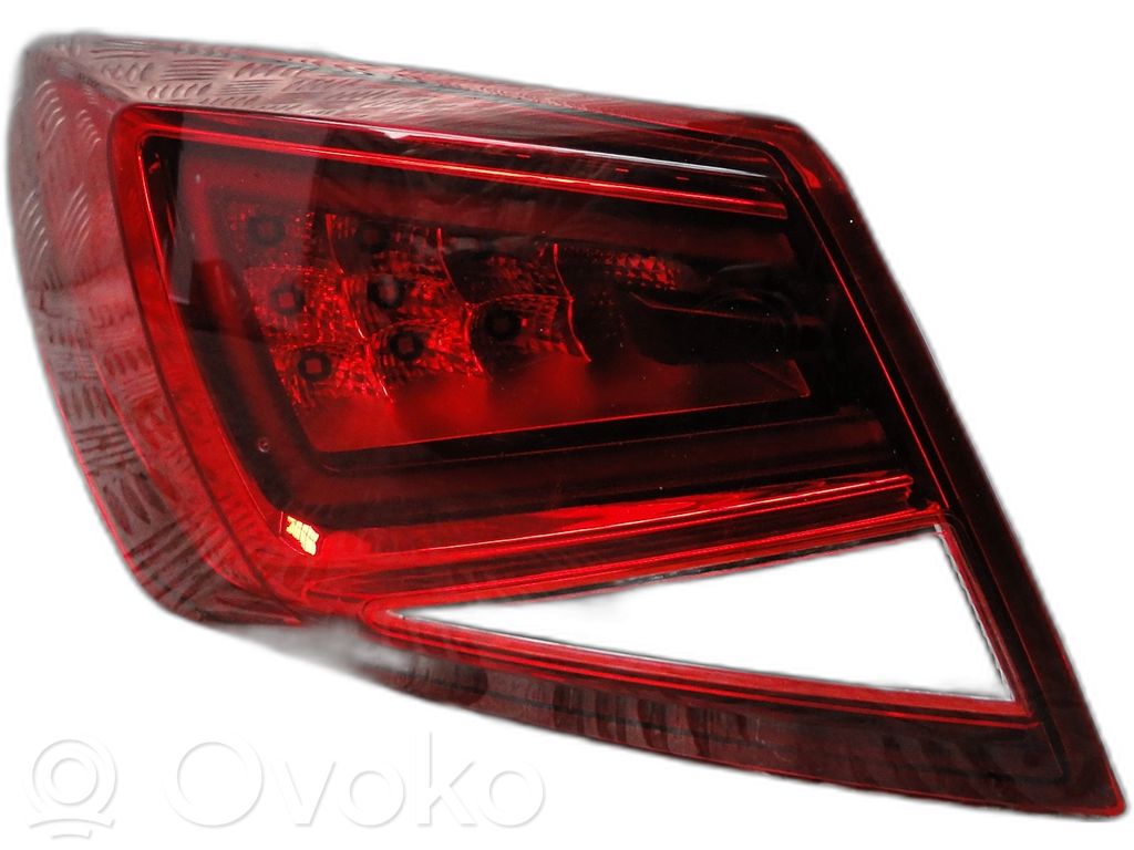 Seat Leon (5F) Aizmugurējais lukturis virsbūvē 
