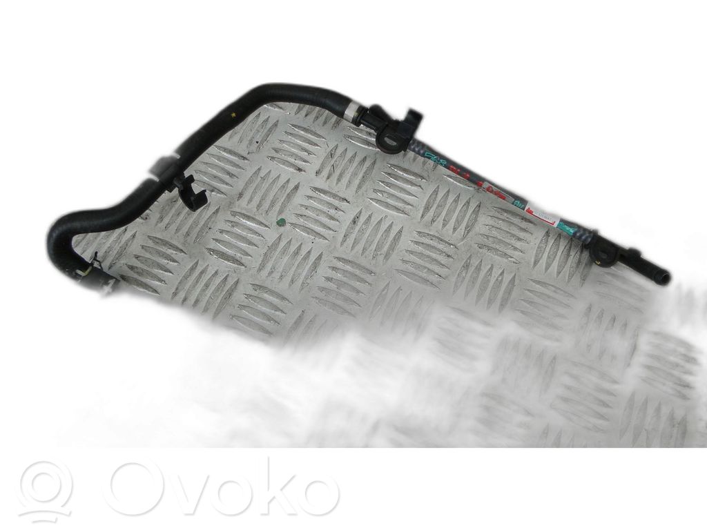 Skoda Kamiq Engine coolant pipe/hose 