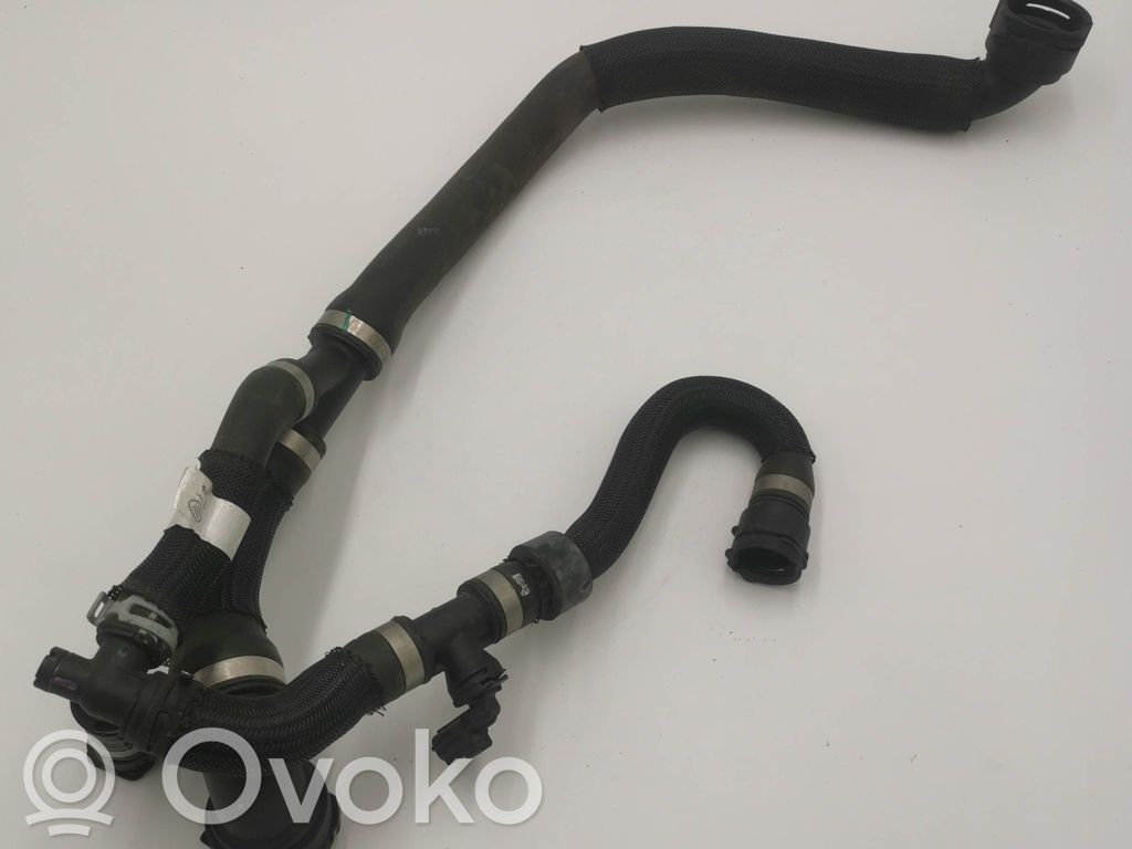 Land Rover Evoque II Engine coolant pipe/hose 