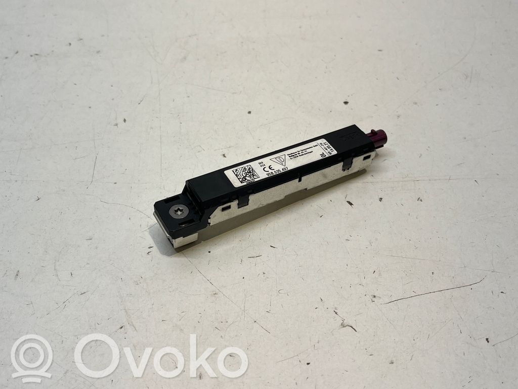 Porsche Macan (95B) Antenos stiprintuvas 