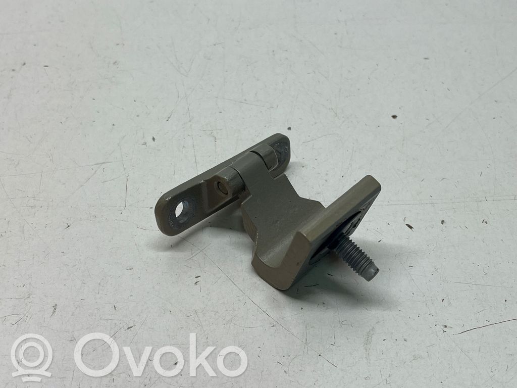 Audi Q8 Tailgate/trunk/boot hinge 