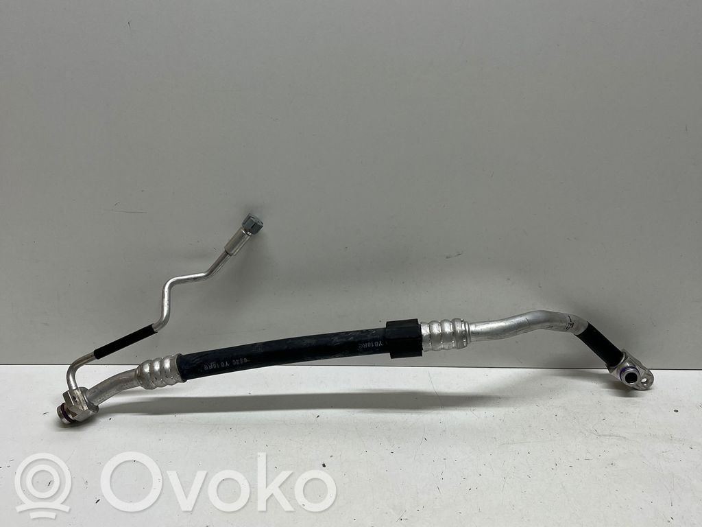 Audi A4 S4 B9 8W Ilmastointilaitteen putki (A/C) 