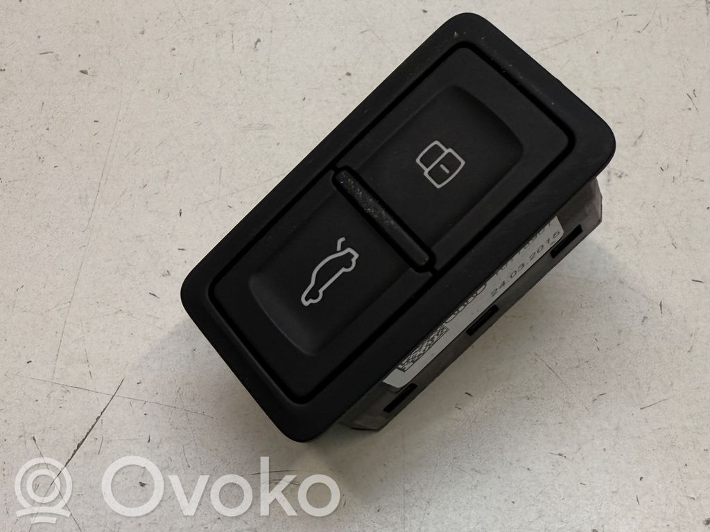Audi A3 8Y Tailgate/boot open switch button 
