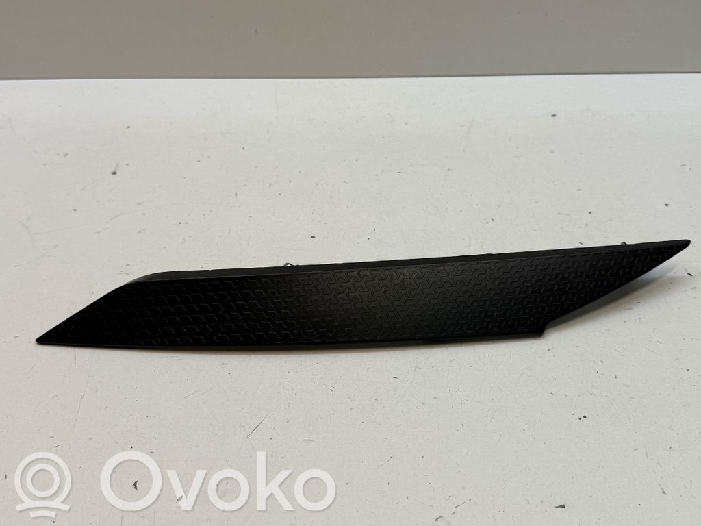Lamborghini Urus Front bumper splitter molding 