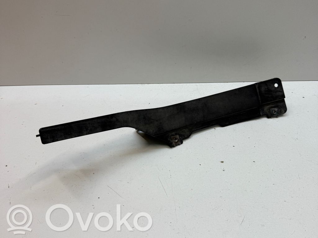 Audi SQ7 Front splash guards bracket 