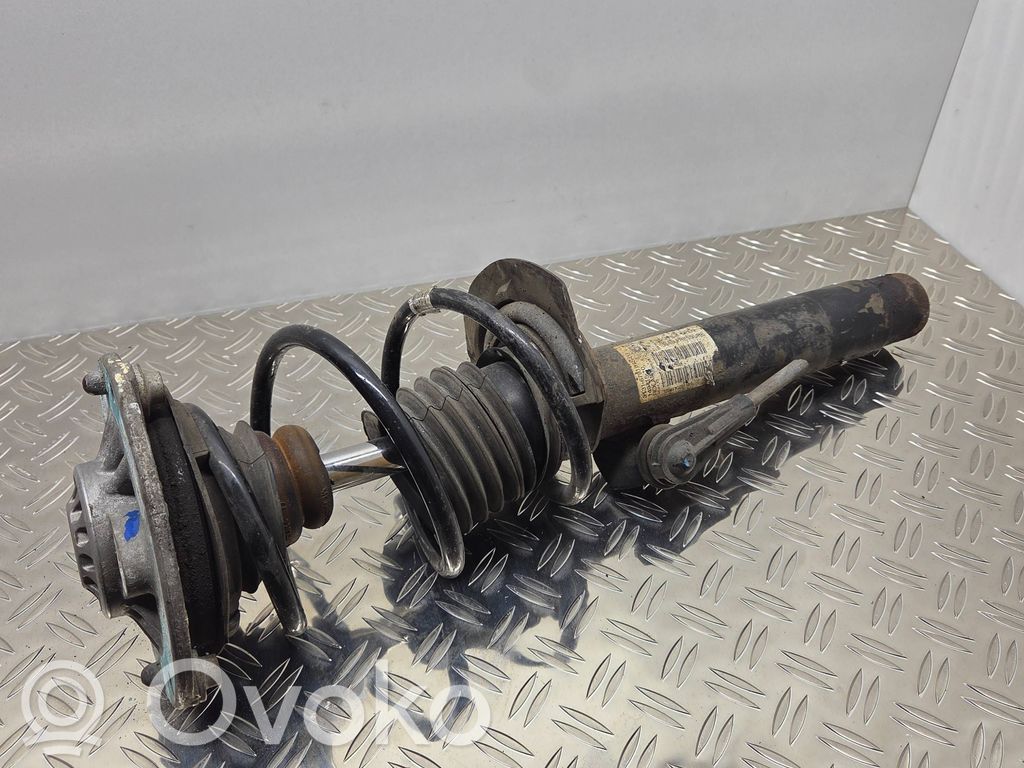 BMW 3 F30 F35 F31 Etuiskunvaimennin kierrejousella 