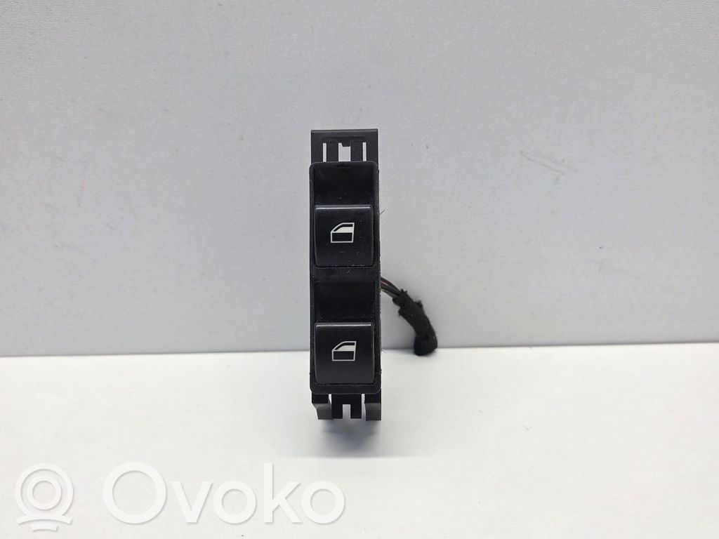 Electric window control switch   61318381514,03120220,PA66GF30