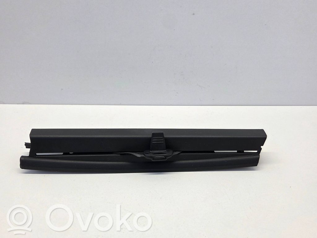 BMW 5 E60 E61 Galinio šoninio lango užuolaidėlė 