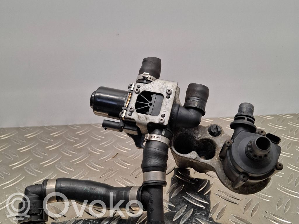 BMW 5 F10 F11 Pompa cyrkulacji / obiegu wody 