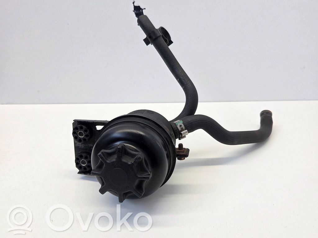 BMW X1 E84 Ohjaustehostimen nestesäiliö 