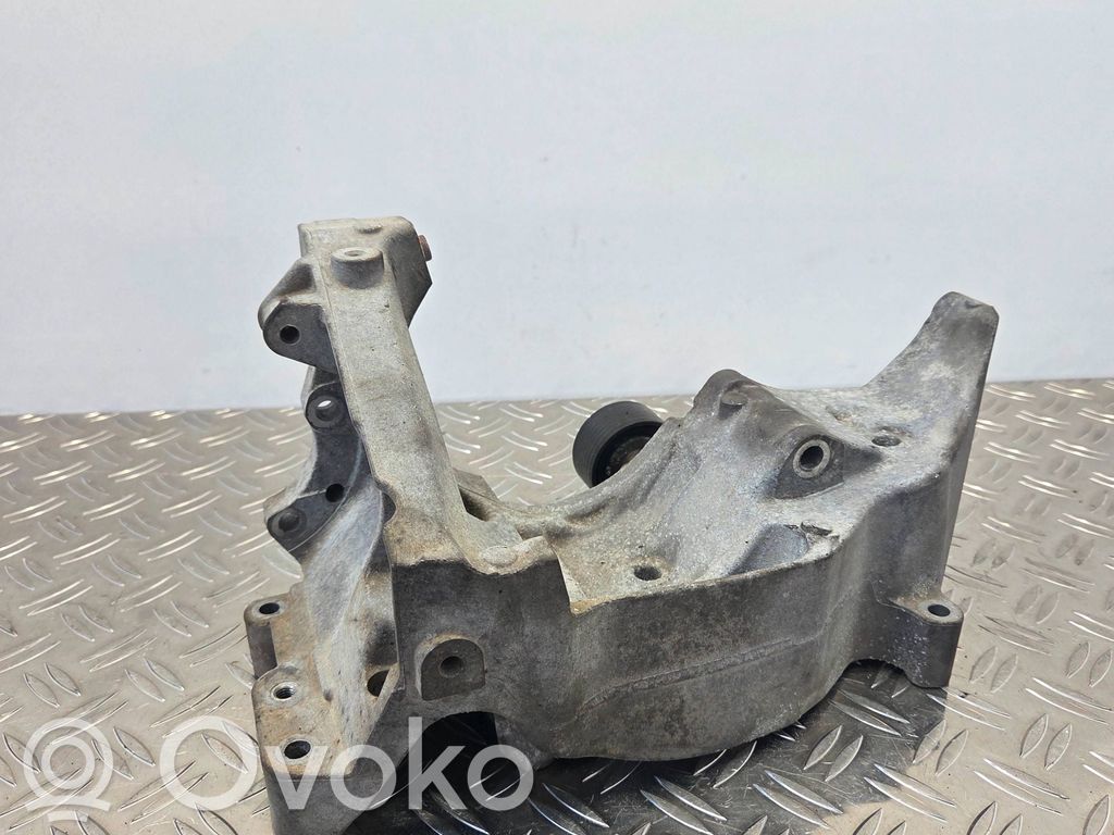 BMW X1 E84 Supporto del generatore/alternatore 