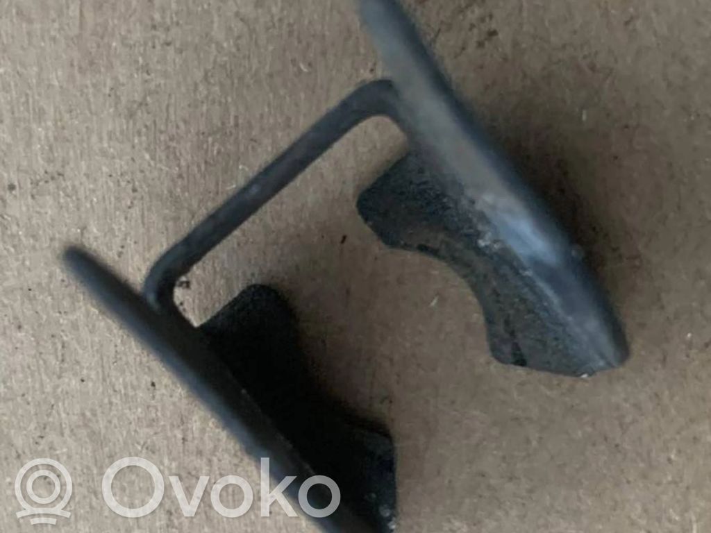 Jaguar XJ X300 Fuel Injector clamp holder 