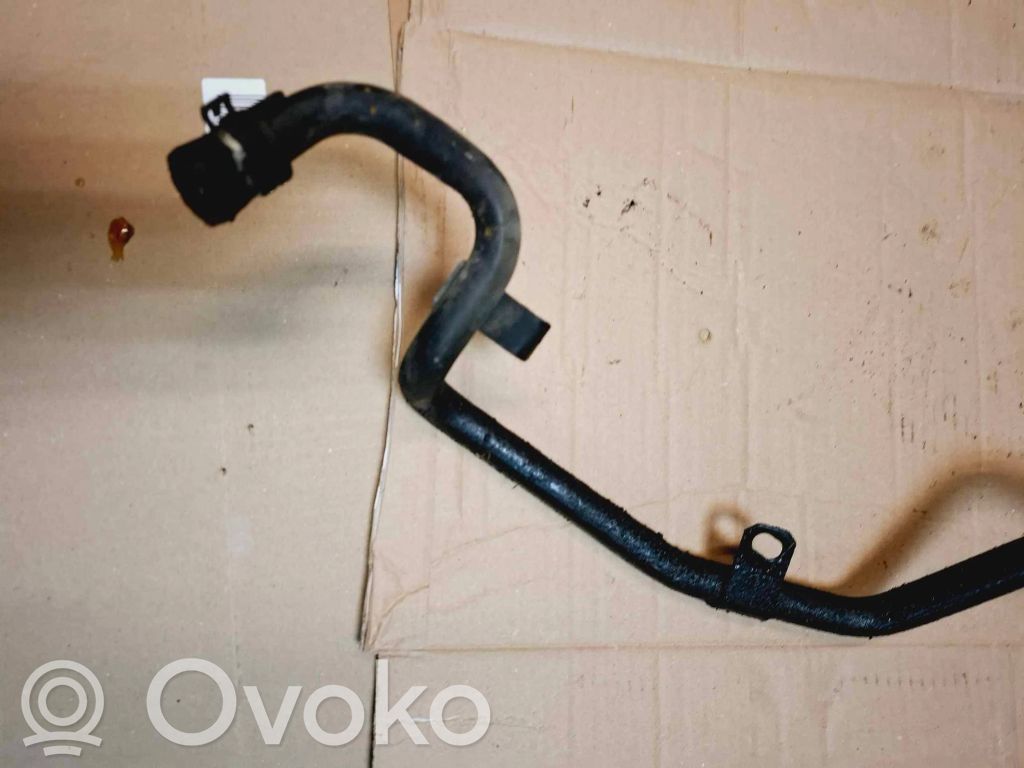 Volkswagen Touran I Engine coolant pipe/hose 