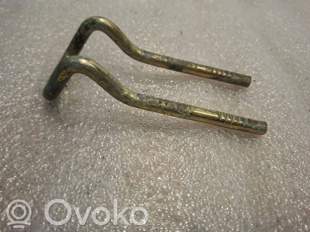Trunk lock loop